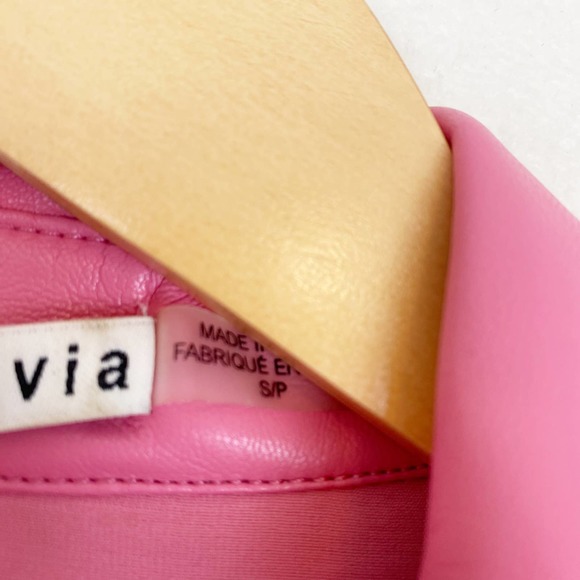 Alice and Olivia Hot Pink Edyth Vegan Leather Crop Top Size S - Picture 9 of 14